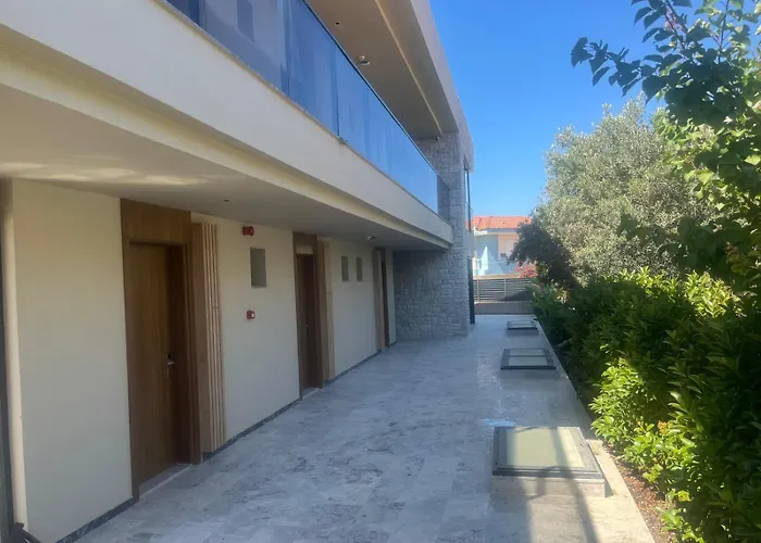 Ciftlique Alize Otel Çeşme