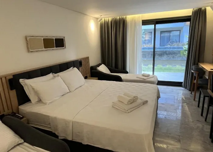 Ciftlique Alize Otel Çeşme